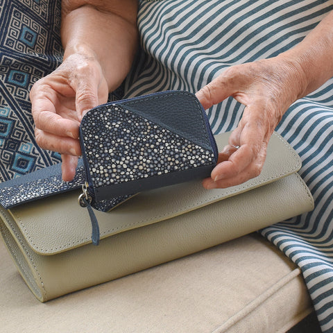 Cartera mujer mini con textura de Mantarraya