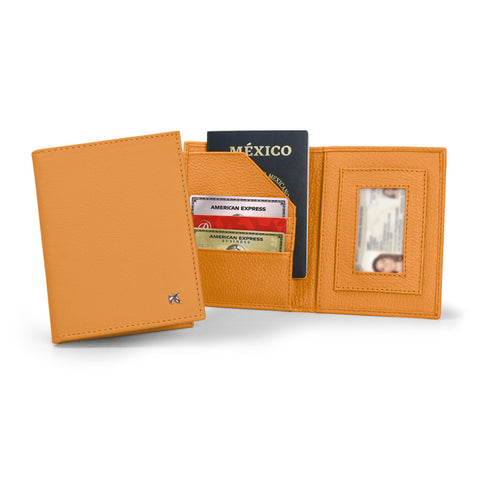 porta pasaporte piel con grabado