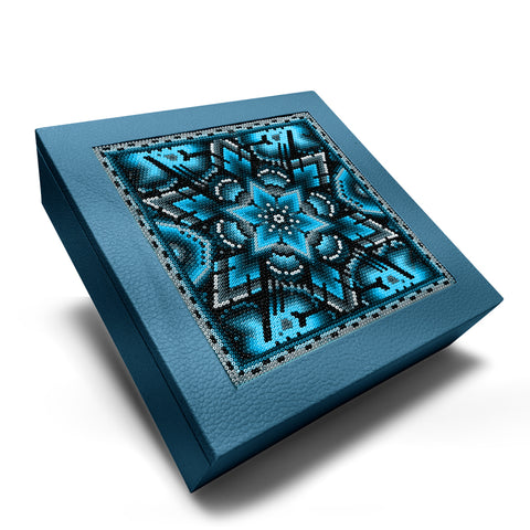 A+A Caja cuadrada grande con huichol - Koon Artesanos